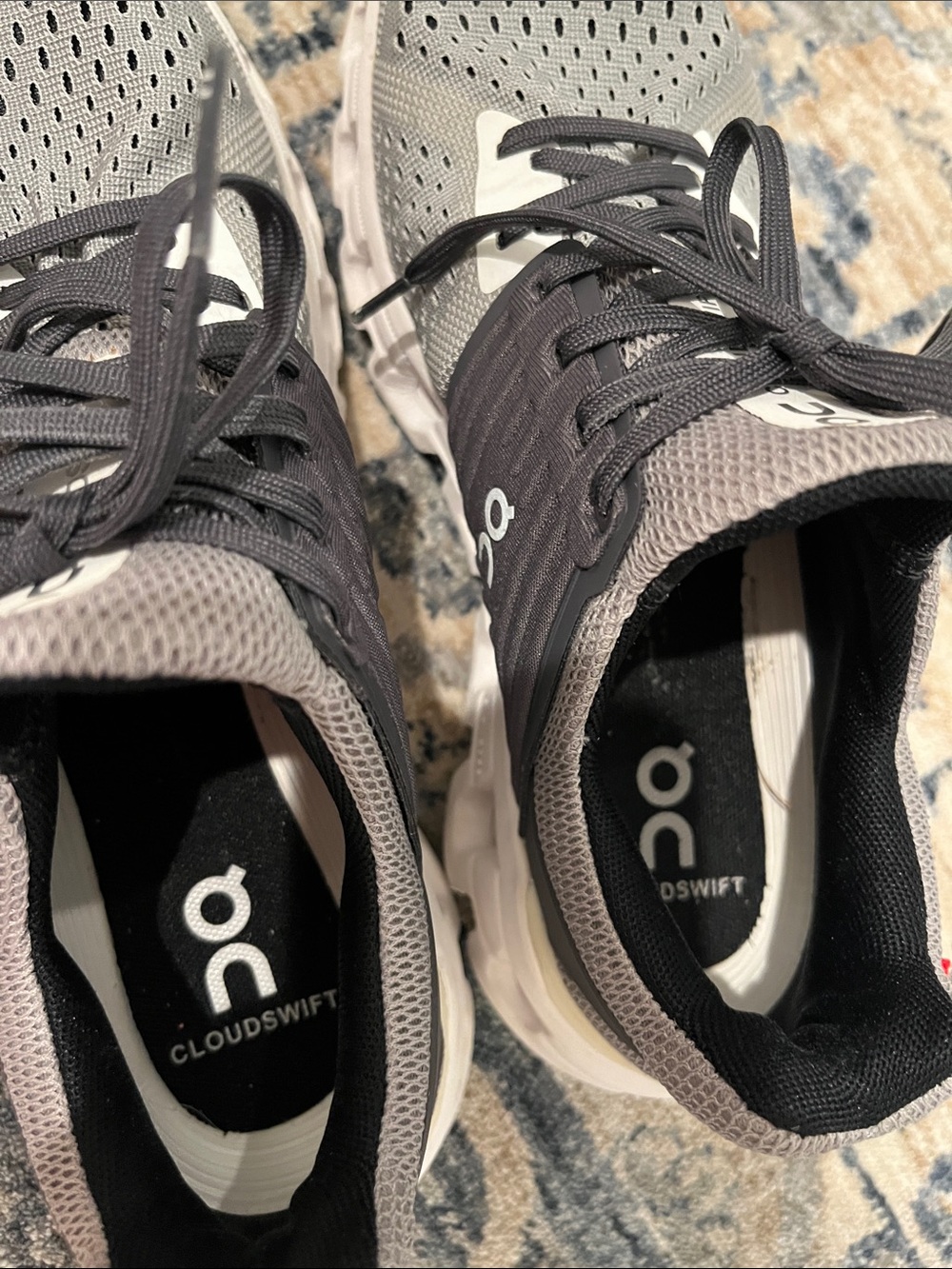 On Cloud Running Shoes Women’s Grey, Black and White - Picture 10 of 10